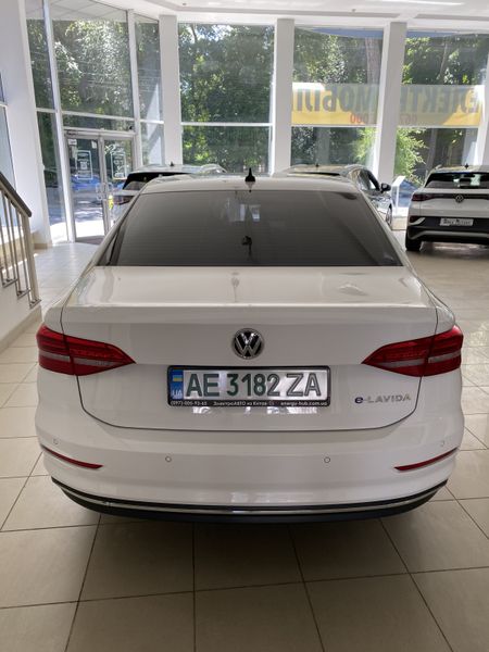 Volkswagen E-Lavida 2021 | 278km | Base | Полярно-білий nayavnist-volkswagen-e-lavida-2021-278km-base-poliarno-bilyi фото