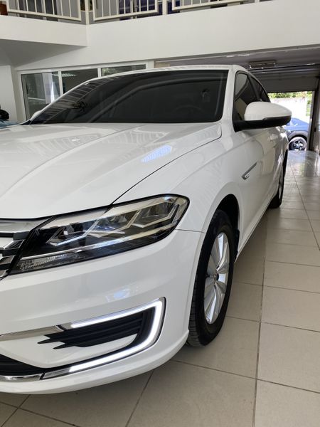 Volkswagen E-Lavida 2021 | 278km | Base | Полярно-білий nayavnist-volkswagen-e-lavida-2021-278km-base-poliarno-bilyi фото