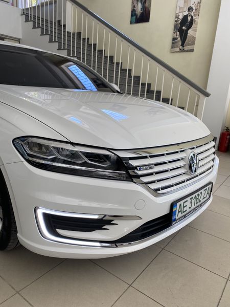 Volkswagen E-Lavida 2021 | 278km | Base | Полярно-білий nayavnist-volkswagen-e-lavida-2021-278km-base-poliarno-bilyi фото